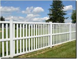 https://www.missoulafencebuilder.com/ website